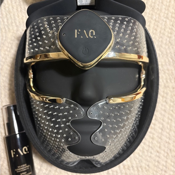 FOREO LED and near infrared face mask